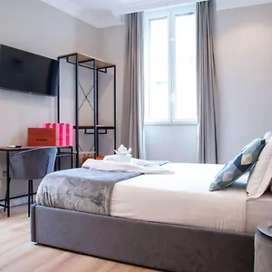 https://ad-suites-tritone.it-romehotels.com