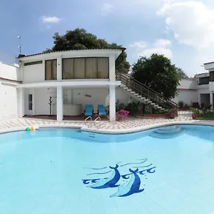 Casa Paraiso Ciudad Jardin Bed & Breakfast